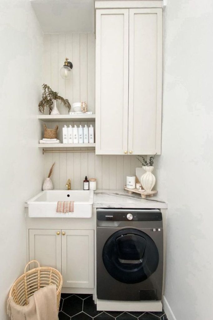 Coastal driftwood styled folding area.