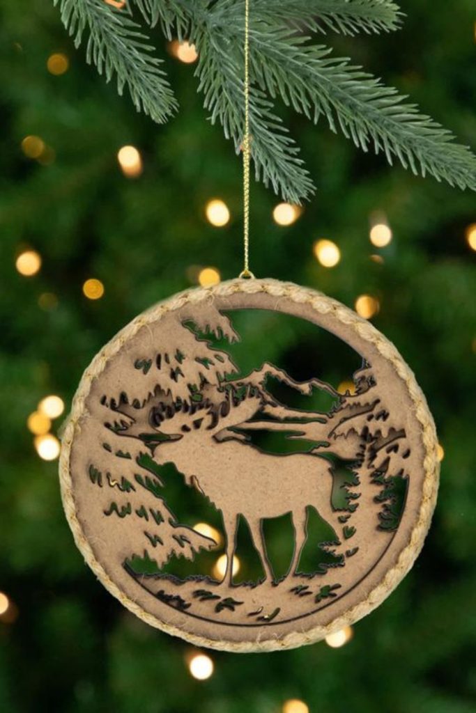 Wooden moose crest with rugged style