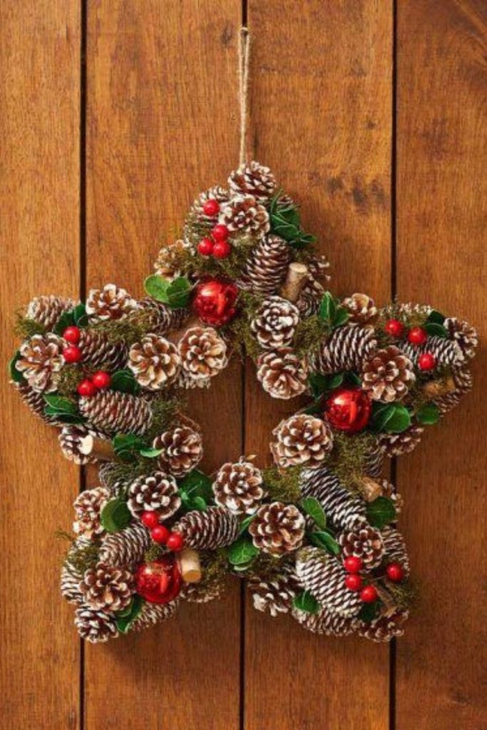 Nordic straw star Scandinavian winter wreath
