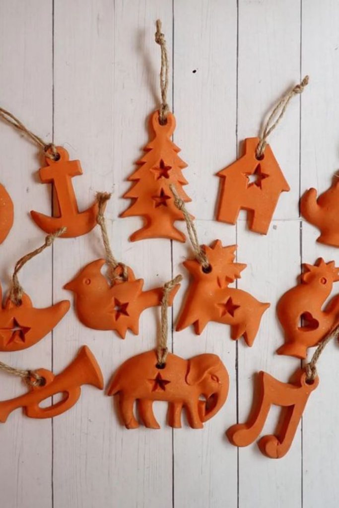 Mini terracotta figurines for holidays