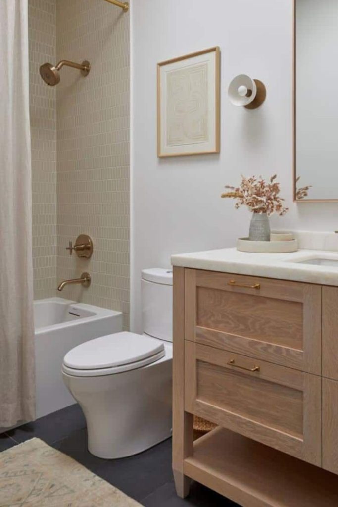 Golden amber glow bath space