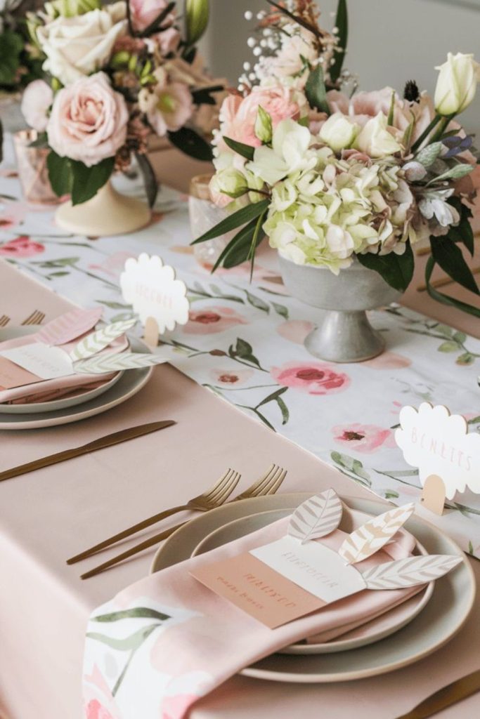 Floral bib bouquet table decor