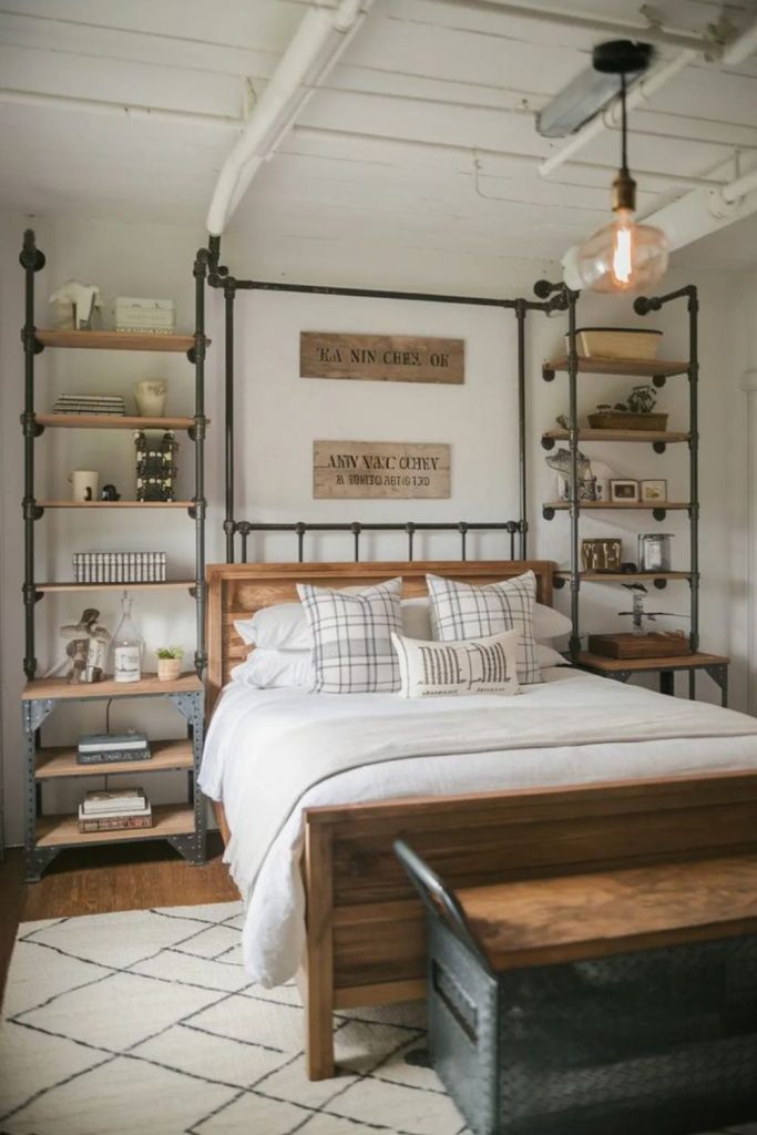 Metal pipe display holding small objects