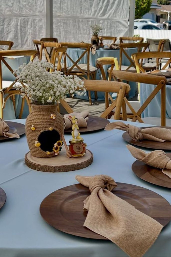 Pooh blanket gift table.