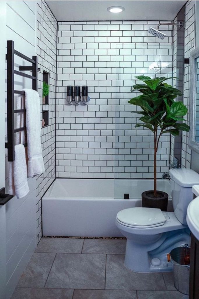 Pebble tile urban bath corner