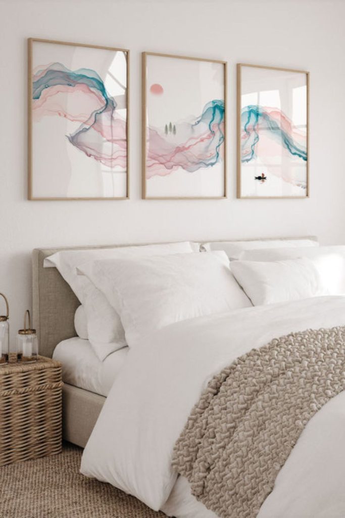 Blue crimson pulses with chaotic energy