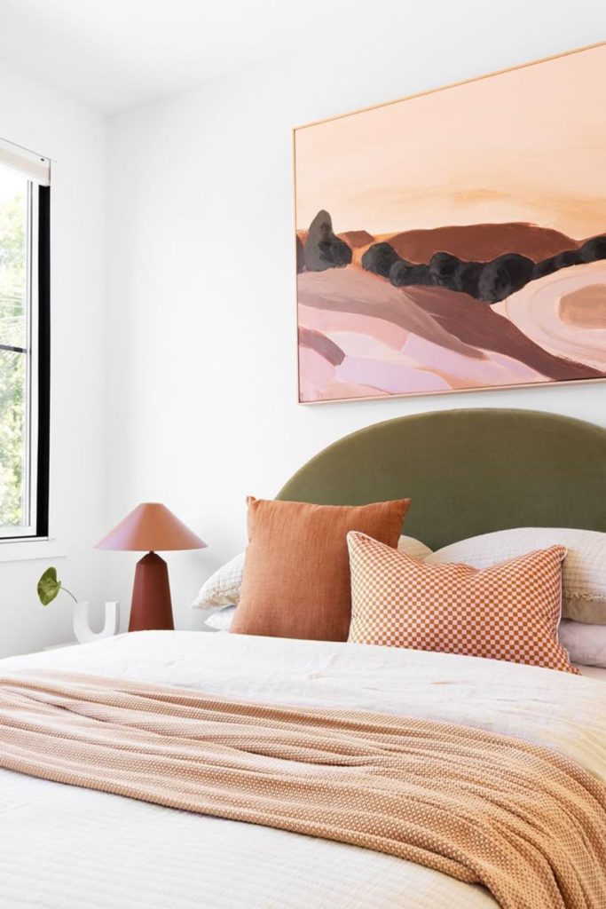 Deep crimson gradient with plush feel