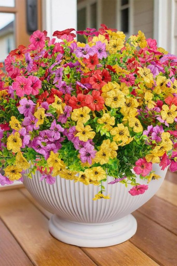 Bright daisies playful twisted stems