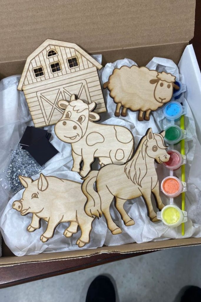 Wooden fridge magnets shaped animals