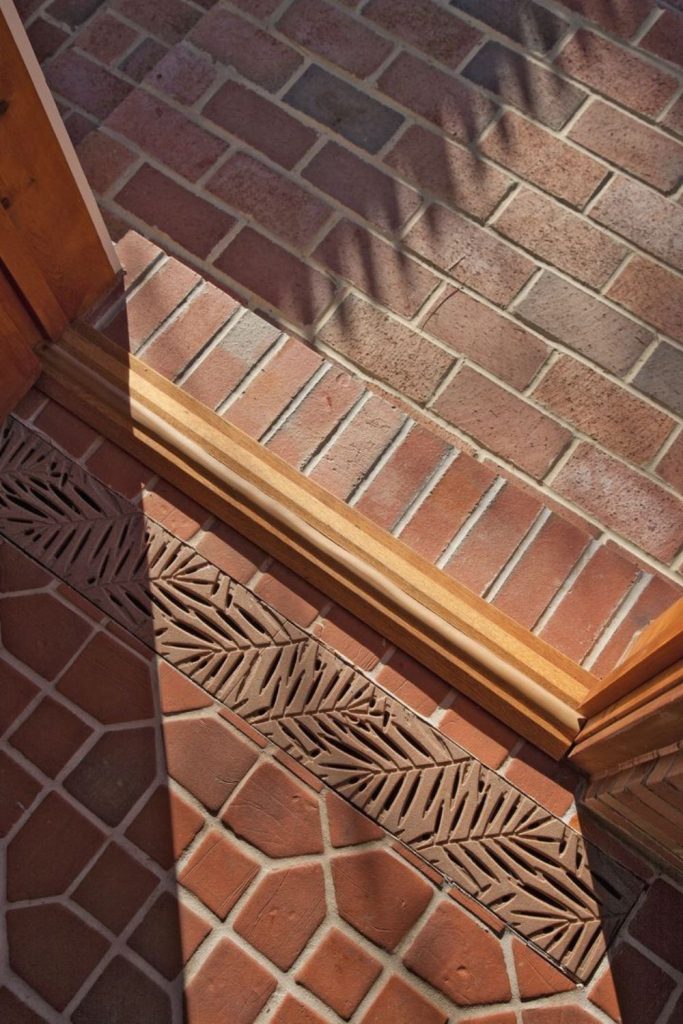 Brick channel structured water drainage path