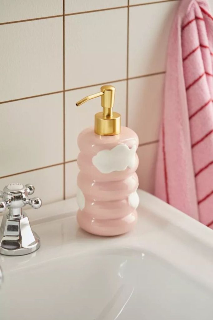 Minimal cloud floating soap dispenser