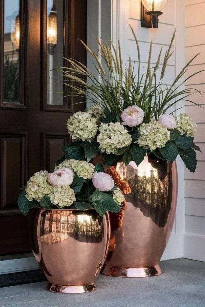 Mesh grid industrial climbing planter tower