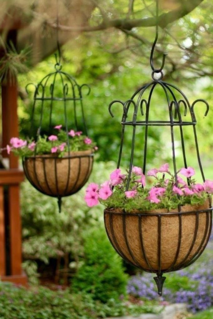 Iron stand hanging flower pot cluster.