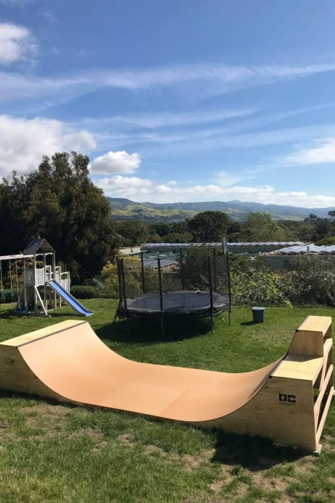 Mini skate ramp backyard skating play corner.
