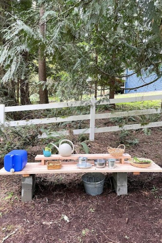 Minimal counter simple mud prep station