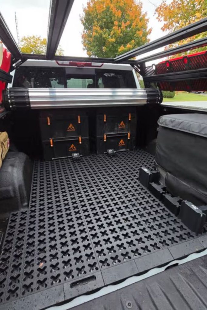 Sliding battery power storage box compartment