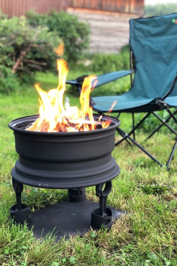 Tire rim compact fire grill.