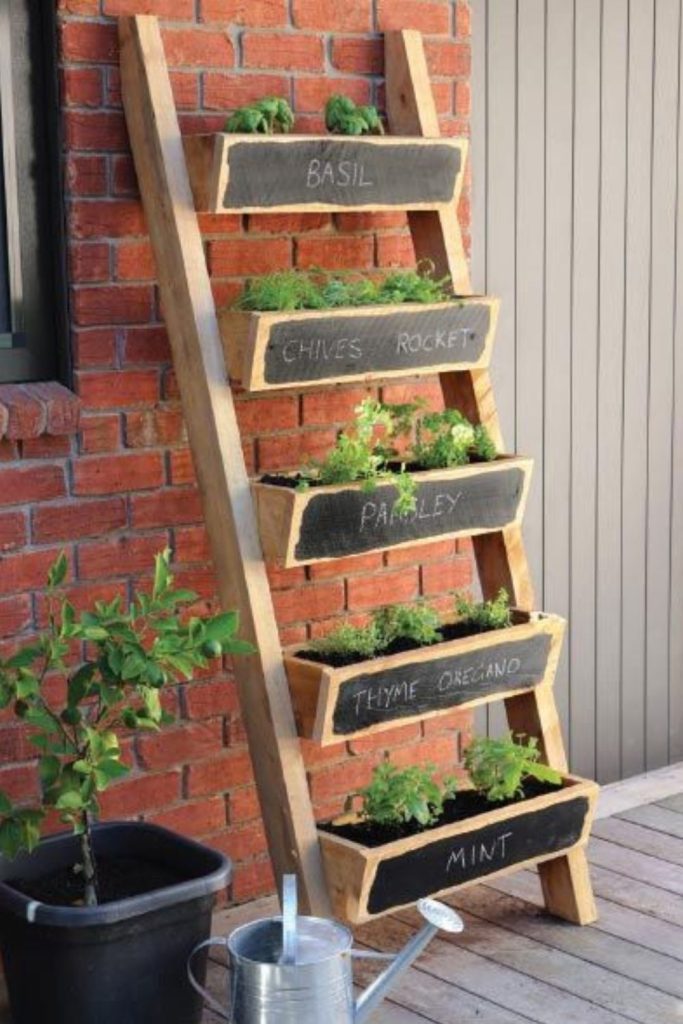 Vertical pallet herb ladder planter system
