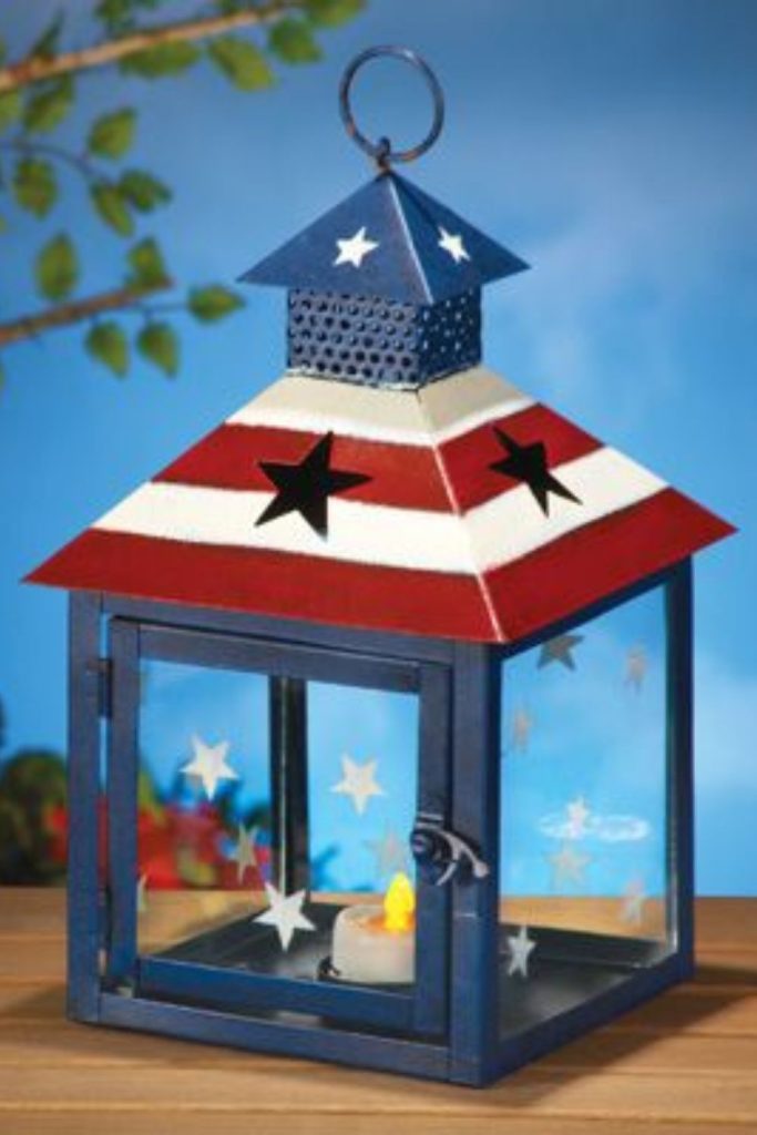 Patriotic lantern themed welcome door sign.