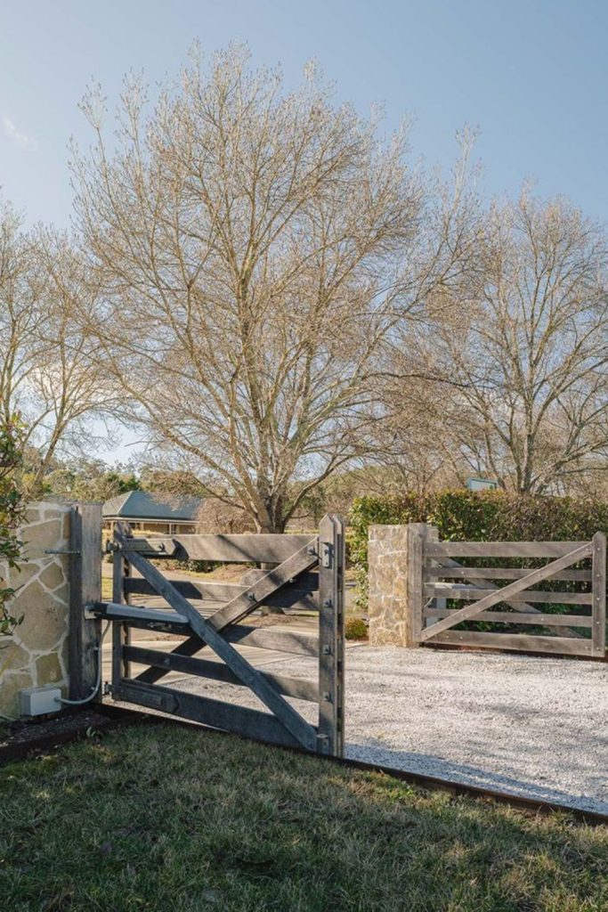 Modern rustic fusion farm gate design