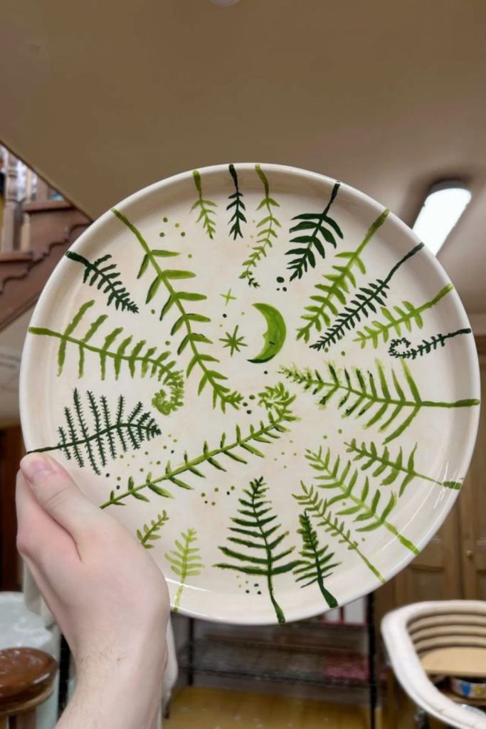 Botanical line art ceramic design.
