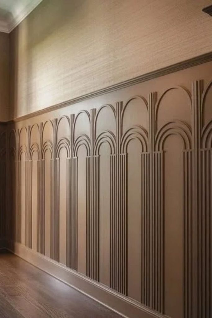 Art Deco dado rail accent.