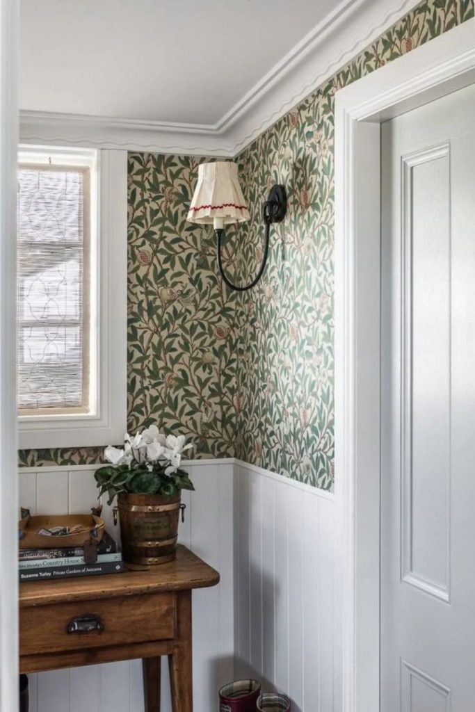 Cottage garden dado rail design.