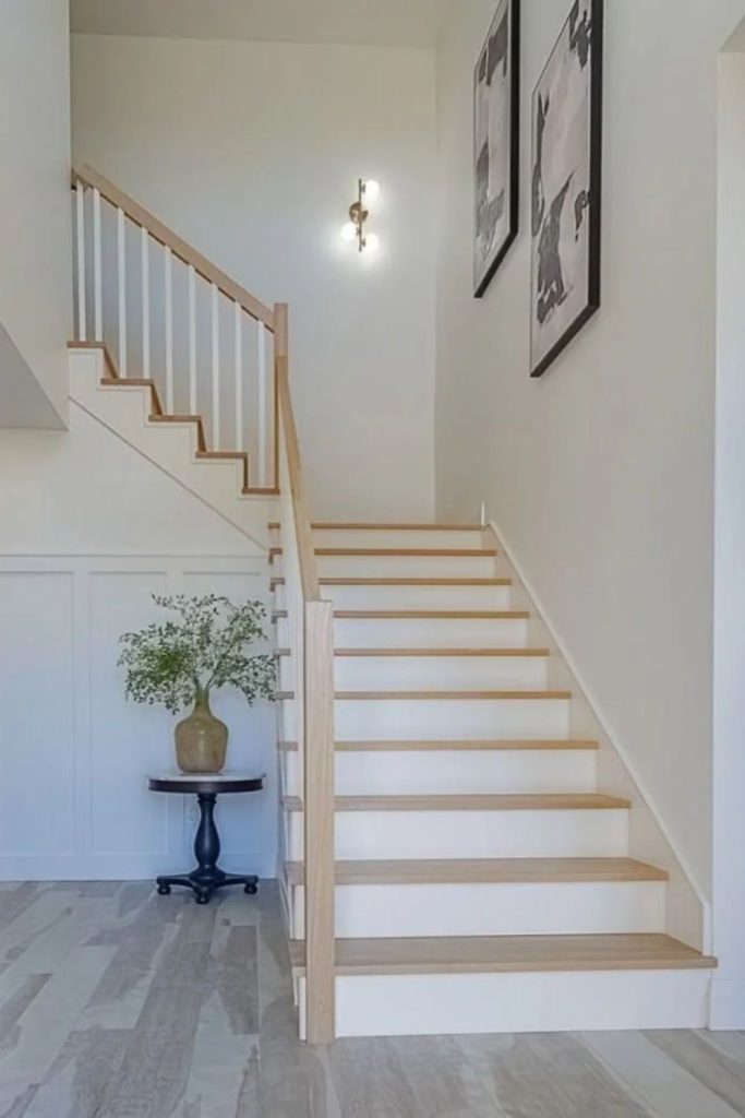 Modern ivory staircase with oak treads.