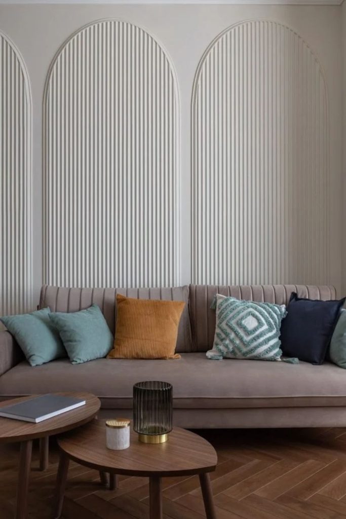 Rounded arch wainscoting molding design