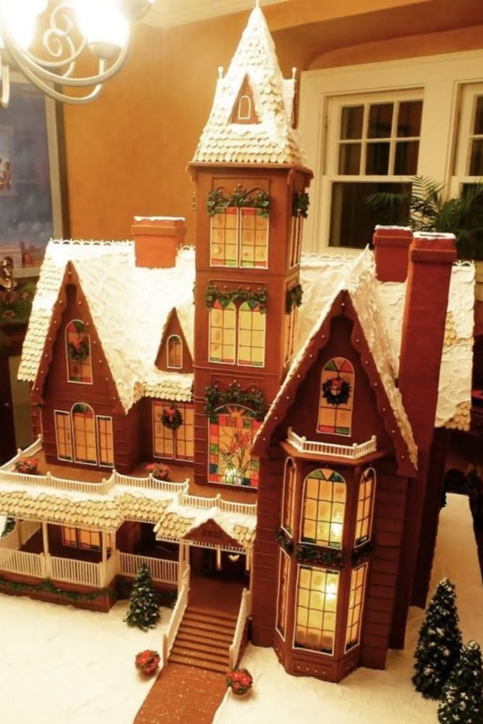 Frosted Snowflake Palace Gingerbread House